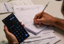 Setor público consolidado do Brasil registra déficit primário de R$ 16,4 bilhões em fevereiro, diz Banco Central