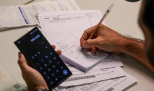 Setor público consolidado do Brasil registra déficit primário de R$ 16,4 bilhões em fevereiro, diz Banco Central