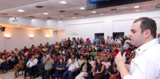 Governador interino Roberto Cidade