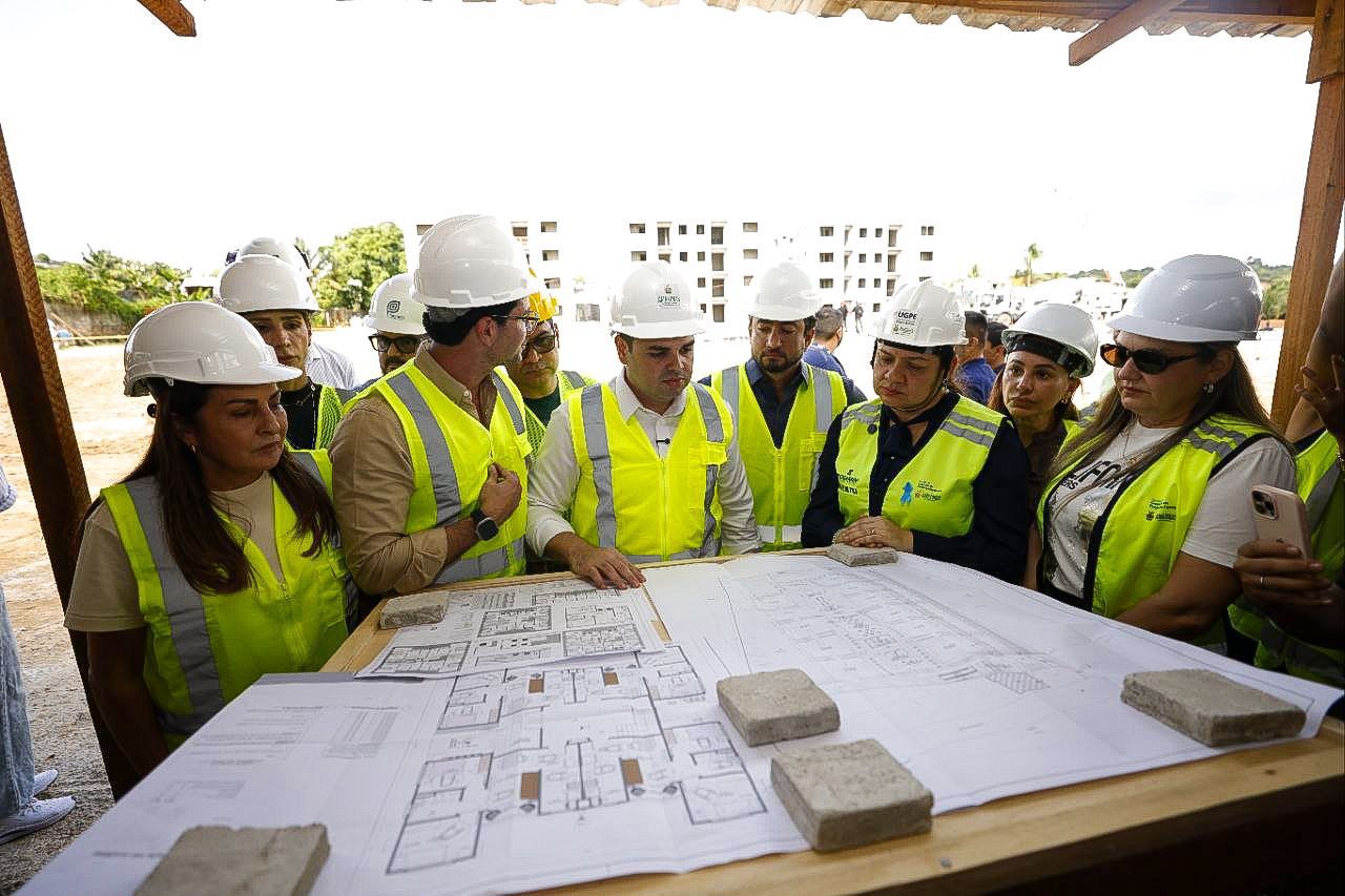 Amazonas Meu Lar: governador interino Roberto Cidade acompanha avanço das obras no Residencial Tarumã