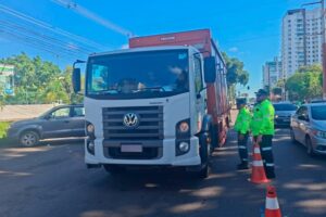 IMMU flagra irregularidades e aplica 15 autuações na avenida Mário Ypiranga