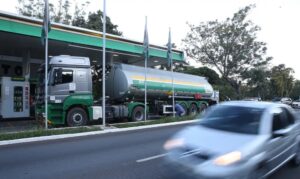 Ministério da Fazenda e mais de 80% dos estados indicam adesão a subsídio de R$ 1,20 por litro ao diesel importado