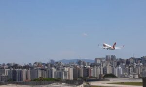 Petrobras vai parcelar reajuste de 54,8% do querosene de aviação para distribuidoras
