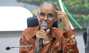 Marina Silva se despede do Ministério do Meio Ambiente com balanço de queda do desmatamento e aumento da fiscalização