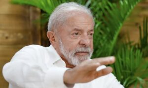 Lula anuncia anulação de leilão de gás da Petrobras por preços abusivos