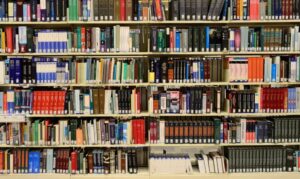 MEC lança aplicativo gratuito com 8 mil livros e anuncia plataforma de idiomas