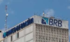 Câmara Legislativa convoca presidente do BRB e secretário de Economia após ausências