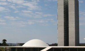 Câmara aprova acesso da ANP a dados para combater fraudes em combustíveis