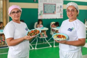 Merendeiras da rede municipal de Manaus destacam amor pela profissão e dedicação aos alunos