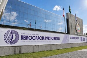 Ministro do STJ participa de seminário internacional sobre democracia participativa no TCE-AM