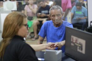 Idosos e PcDs tem prioridade na emissão da Carteira de Identidade Nacional no Amazonas