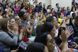 Roberto Cidade anuncia maior concurso da história da educação estadual com 7.862 vagas