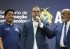 Roberto Cidade anuncia reajuste de 4,14% para servidores da Educação e projeta pagamento do Fundeb