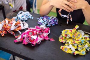 Festival de Parintins 2026: troca de alimentos por pulseiras para Festa dos Visitantes segue nesta quinta-feira
