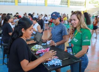 Governo do Amazonas inicia troca de alimentos por pulseiras para a Festa dos Visitantes