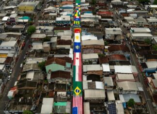 Prefeitura de Manaus realiza transmissão do jogo da Seleção Brasileira em vias contempladas pelo edital ‘Ruas da Copa’