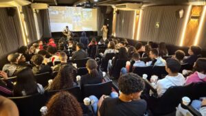 Carreta do cinema estaciona em Manaus com programação gratuita de 28 a 30 de julho