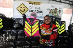 Pit Stop Motociclista Legal é inaugurado na zona Norte de Manaus com entrega de 75 kits para motofretistas