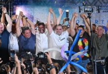 Na abertura da pré-campanha, Roberto Cidade apresenta propostas e defende aumento do Auxílio Estadual para R$ 250 Na abertura da pré-campanha, Roberto Cidade apresenta propostas e defende aumento do Auxílio Estadual para R$ 250