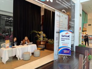 Senac inicia inscrições para cursos gratuitos da Carreta da Beleza no Shopping Ponta Negra