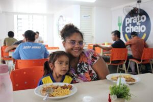 Prato Cheio já serviu mais de 1,8 milhão refeições no Amazonas no primeiro semestre