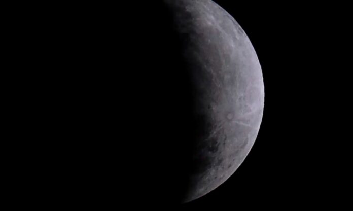 Eclipse parcial da lua
