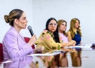 Thaisa Cidade participa de programação do Agosto Lilás no MPAM e reforça importância da proteção às mulheres Thaisa Cidade participa de programação do Agosto Lilás no MPAM e reforça importância da proteção às mulheres