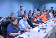 Governador Roberto Cidade coordena reunião Comitê de Enfrentamento a Eventos Climáticos e Ambientais no Amazonas Governador Roberto Cidade coordena reunião Comitê de Enfrentamento a Eventos Climáticos e Ambientais no Amazonas