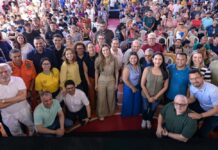 Primeira-dama Thaisa Cidade acompanha edição do Governo Presente na zona Norte de Manaus Primeira-dama Thaisa Cidade acompanha edição do Governo Presente na zona Norte de Manaus