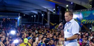Adjuto Afonso mostra força política e reúne 12 mil apoiadores em lançamento de campanha eleitoral