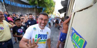 Recebido por um rio de gente no Educandos, Wilson Lima agradece carinho e destaca entregas de sua gestão
