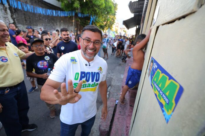 DIVULGAÇÃO ASCOM WL (10) Recebido por um rio de gente no Educandos, Wilson Lima agradece carinho e destaca entregas de sua gestão