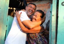 Wilson Lima percorre o Petrópolis e reforça compromisso de ampliar investimentos no Senado