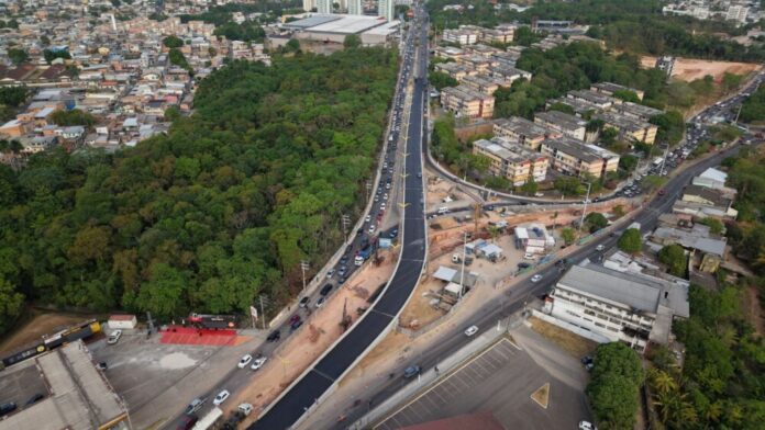 Prefeitura de Manaus conclui pavimentação da alça superior do ‘Passarão’ e mantém obra em ritmo intenso 5 Prefeitura de Manaus conclui pavimentação da alça superior do ‘Passarão’ e mantém obra em ritmo intenso