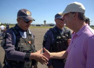 Omar Aziz defende polícia nas ruas agindo firme e com coragem contra o crime