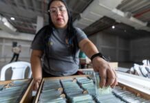 Manaus realiza mutirão para entrega de 62,4 mil Carteiras de Identidade Nacional