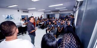 Adjuto Afonso destaca geração de empregos durante visita à Amazon Motors em Manaus