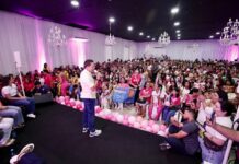 Evento no bairro Aleixo reúne 1.500 mulheres em apoio à candidatura de Adjuto Afonso em Manaus Evento no bairro Aleixo reúne 1.500 mulheres em apoio à candidatura de Adjuto Afonso em Manaus