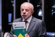 Lula faz campanha em MG e celebra fim da jornada 6×1: ‘Quem vai ganhar é o Brasil’